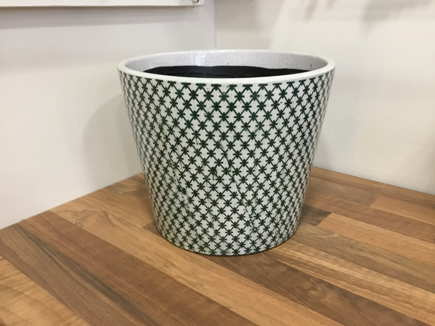 Ceramic plant pot