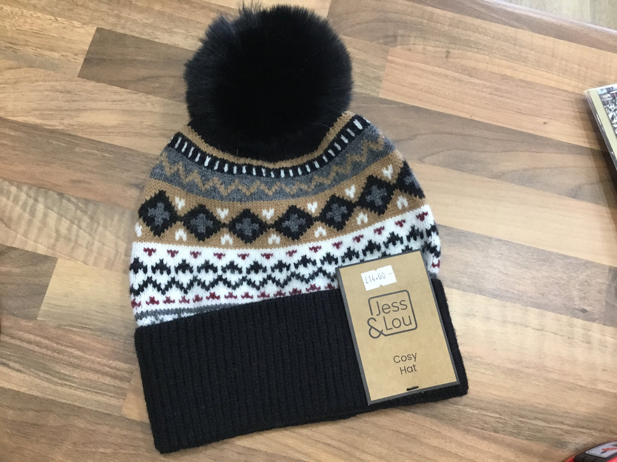 Black Nordic woolly hat