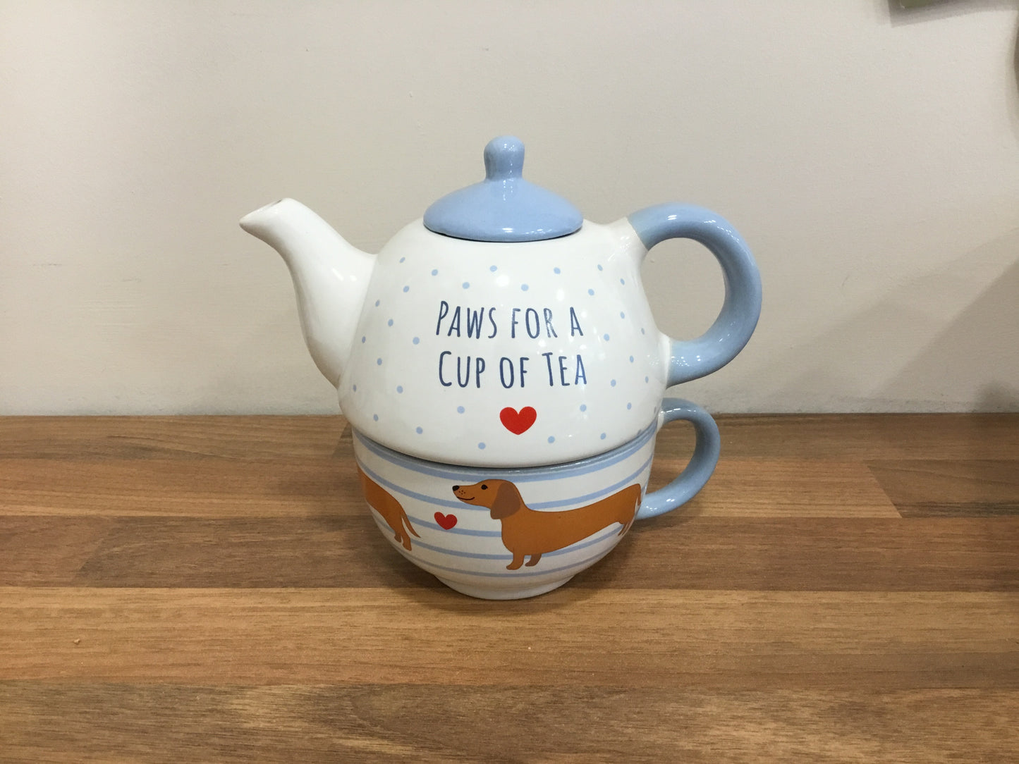 Sausage dog teapot for one