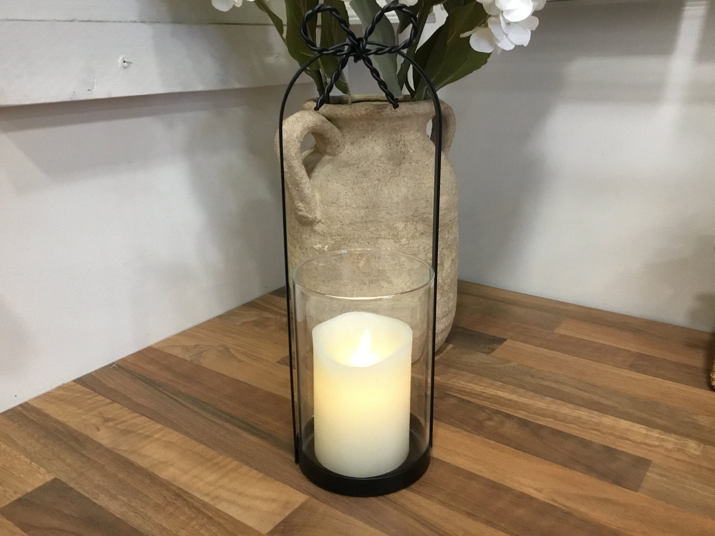 Black metal candle holder
