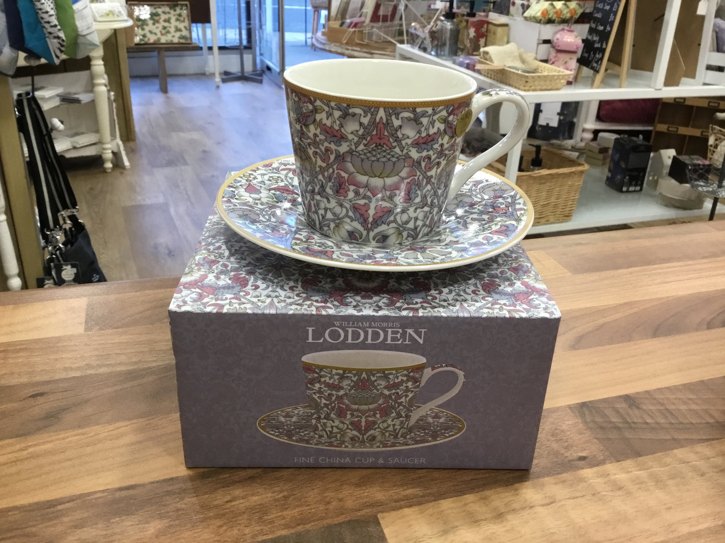 William Morris Cup and Saucer Set - Pink