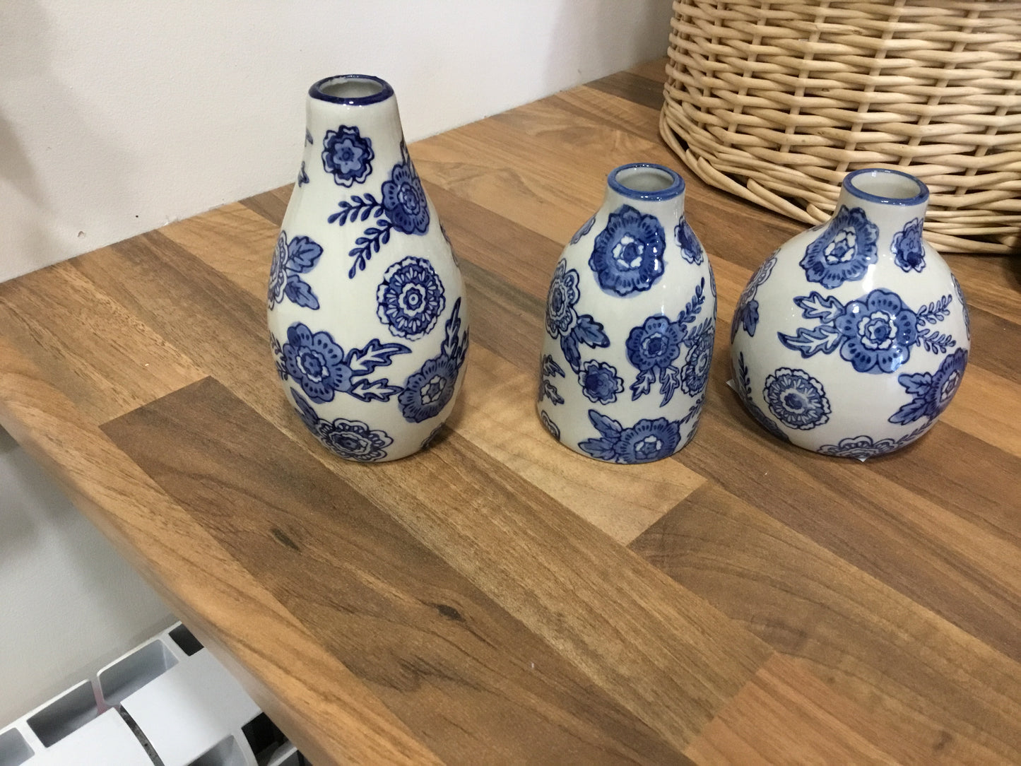 Blue willow vases