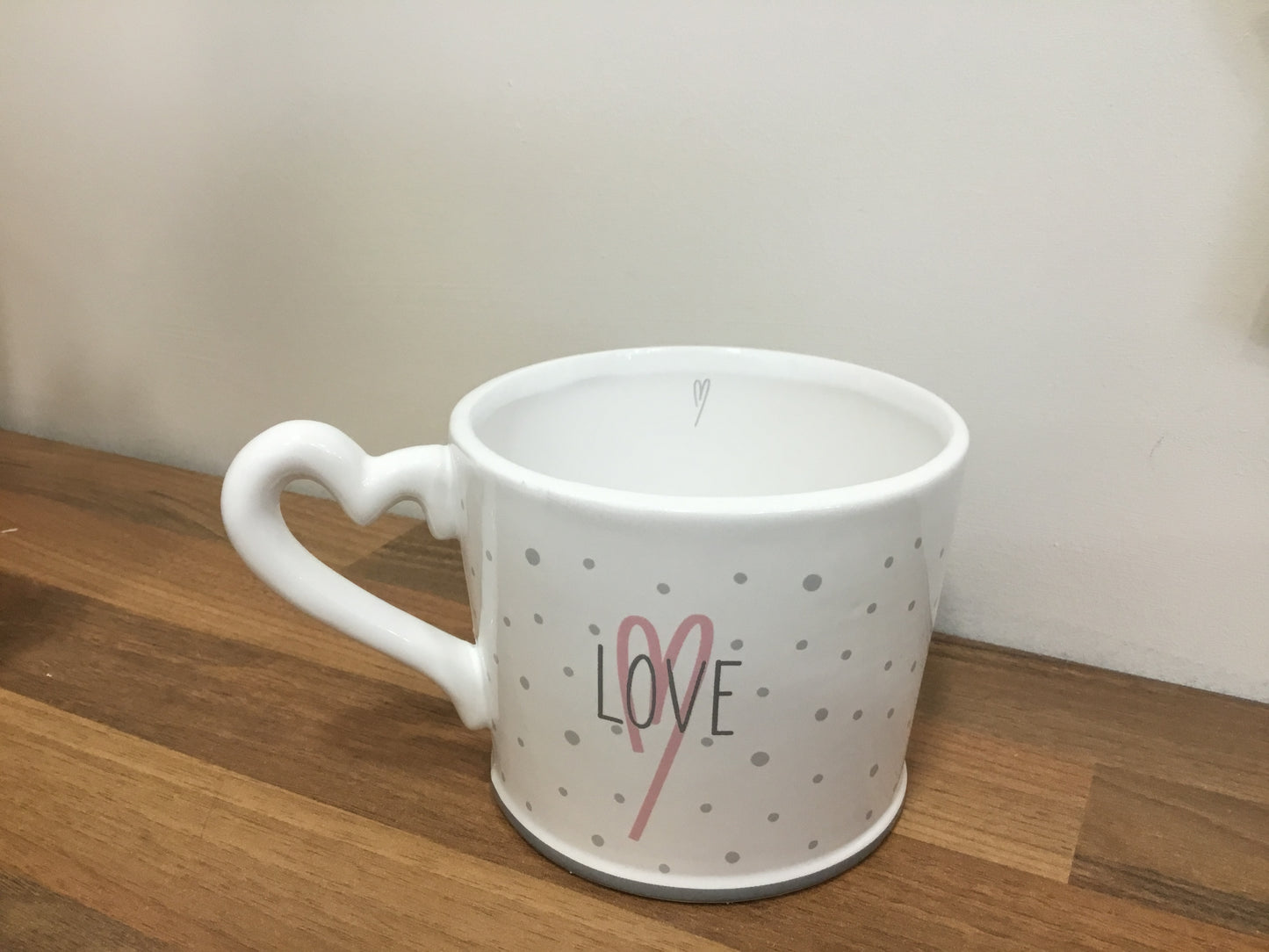 Love heart handled mug