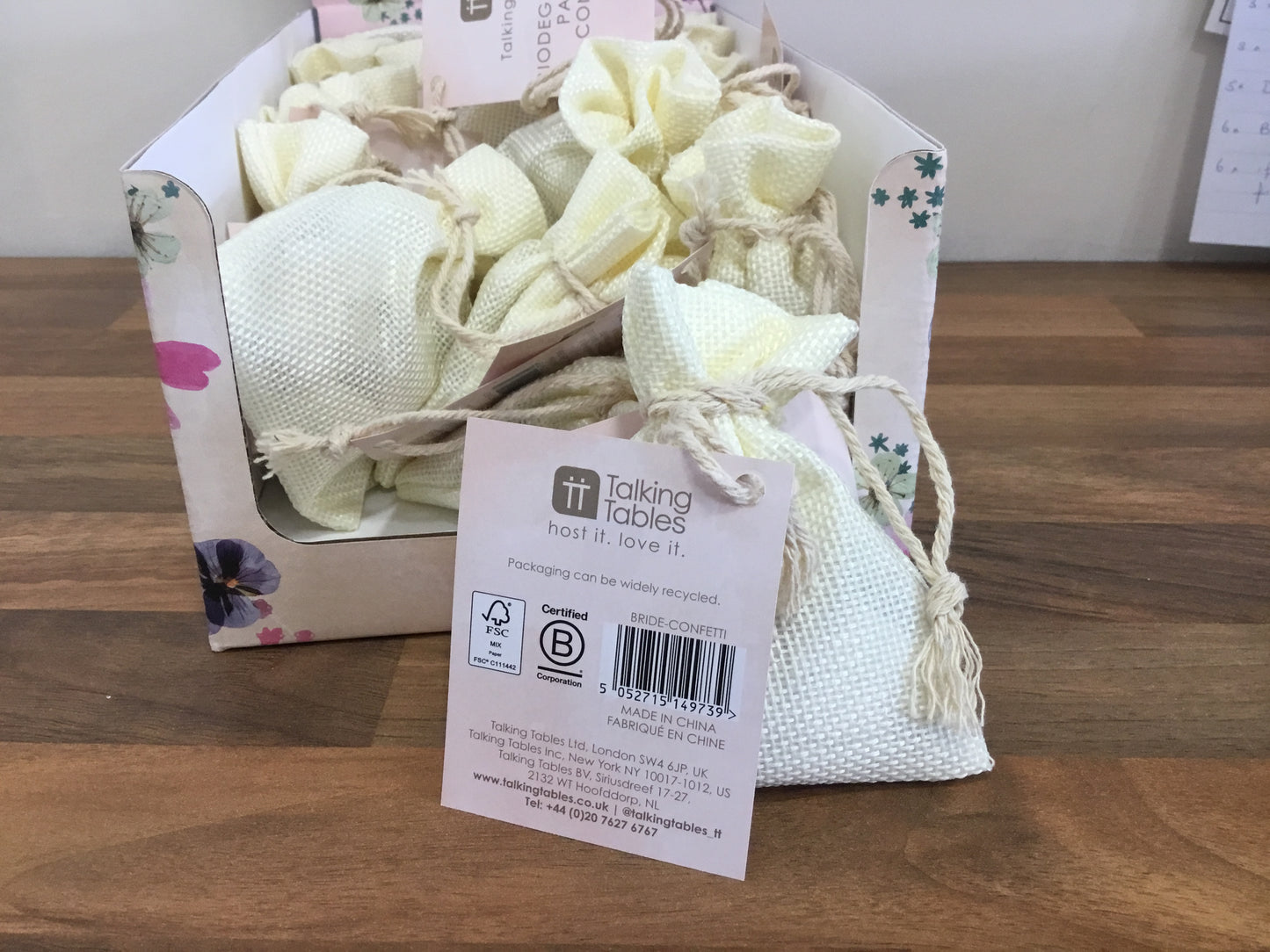 Paper Heart confetti by Talking Tables