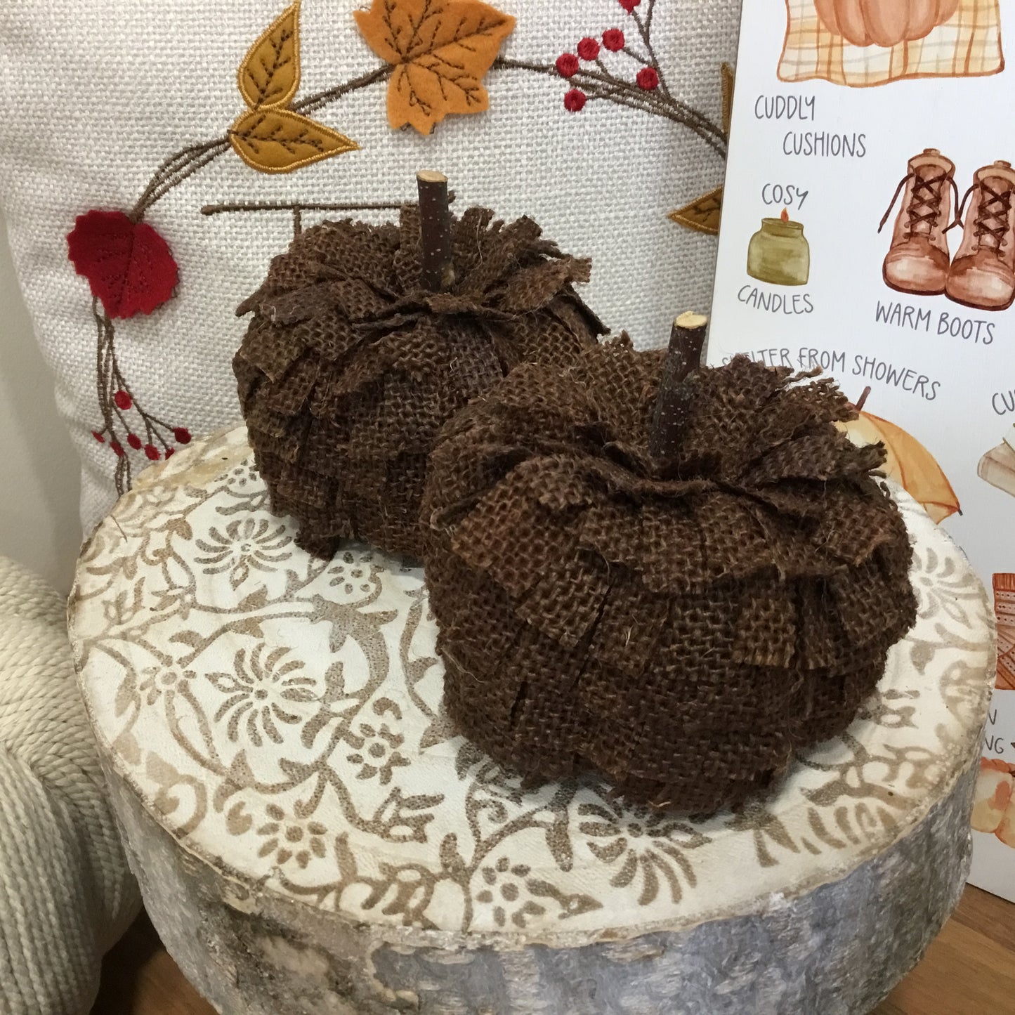 Hessian pumpkins dark brown