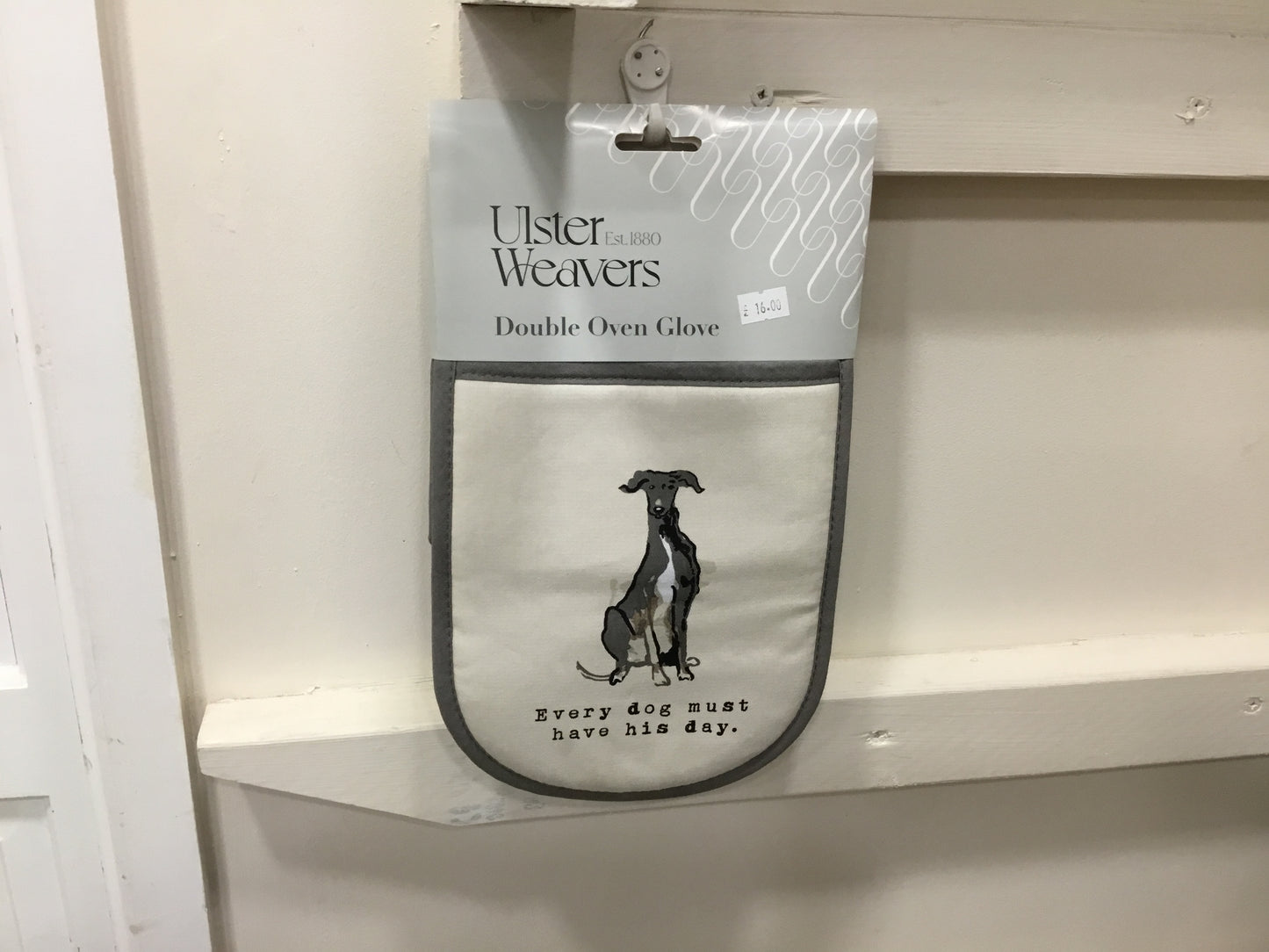 Ulster Weavers double oven glove. Country dogs.
