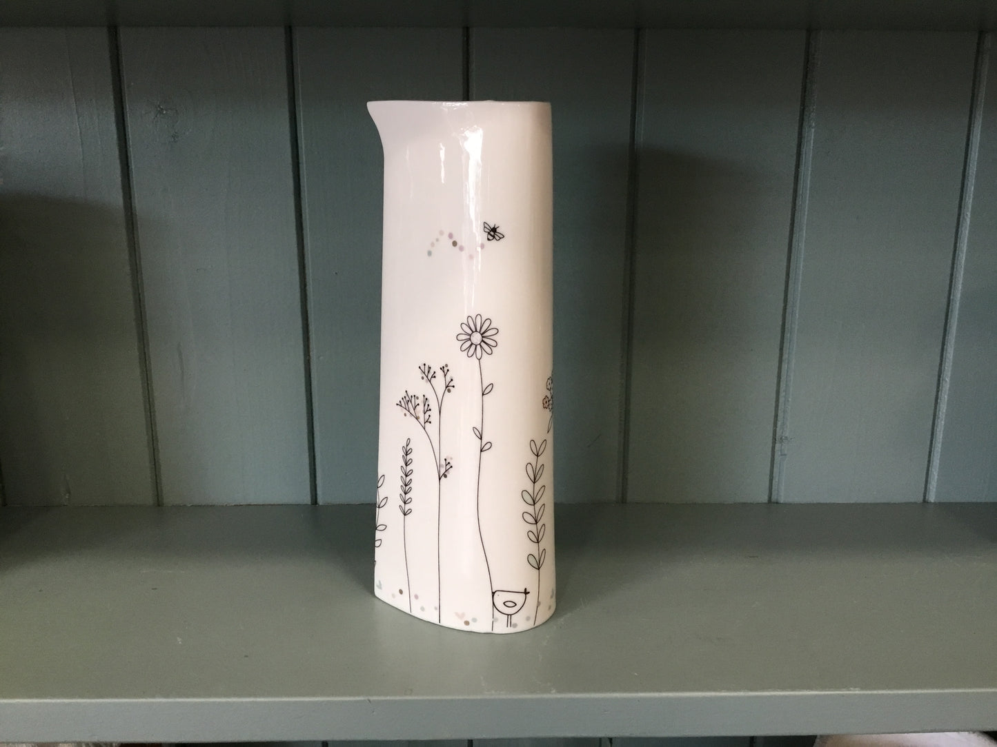 Ceramic heart design wildflower vase