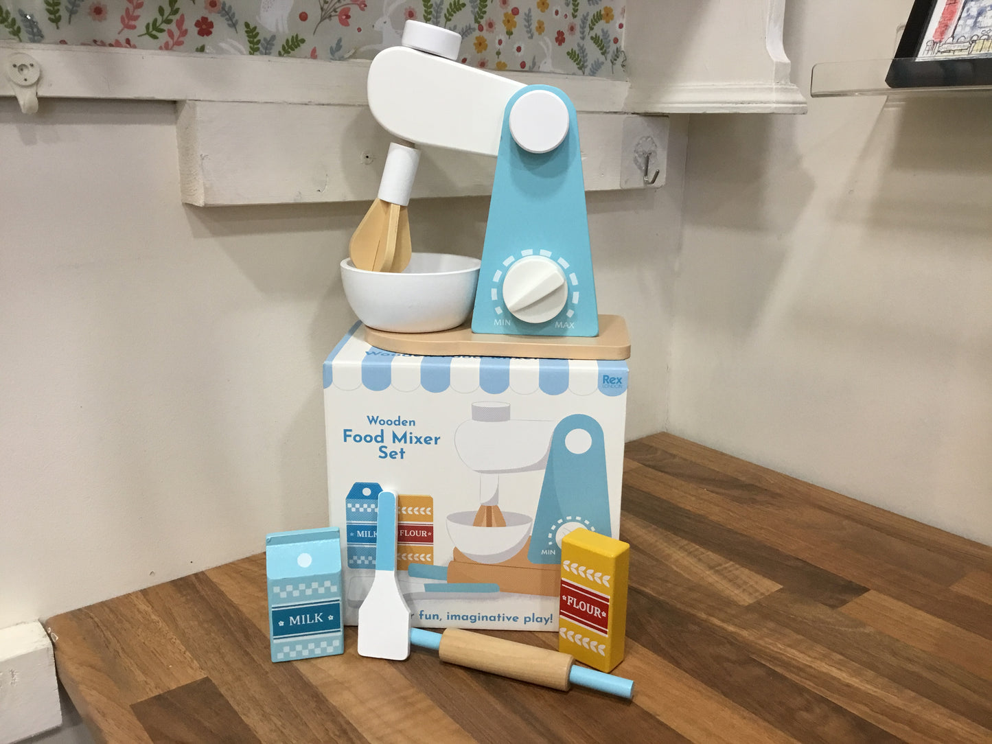 Wooden mixer. 12months+