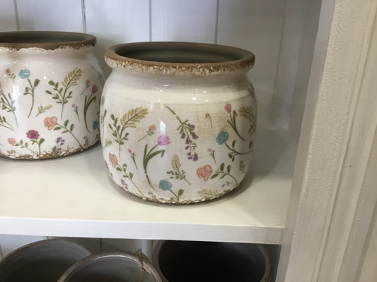 Vintage style floral planter