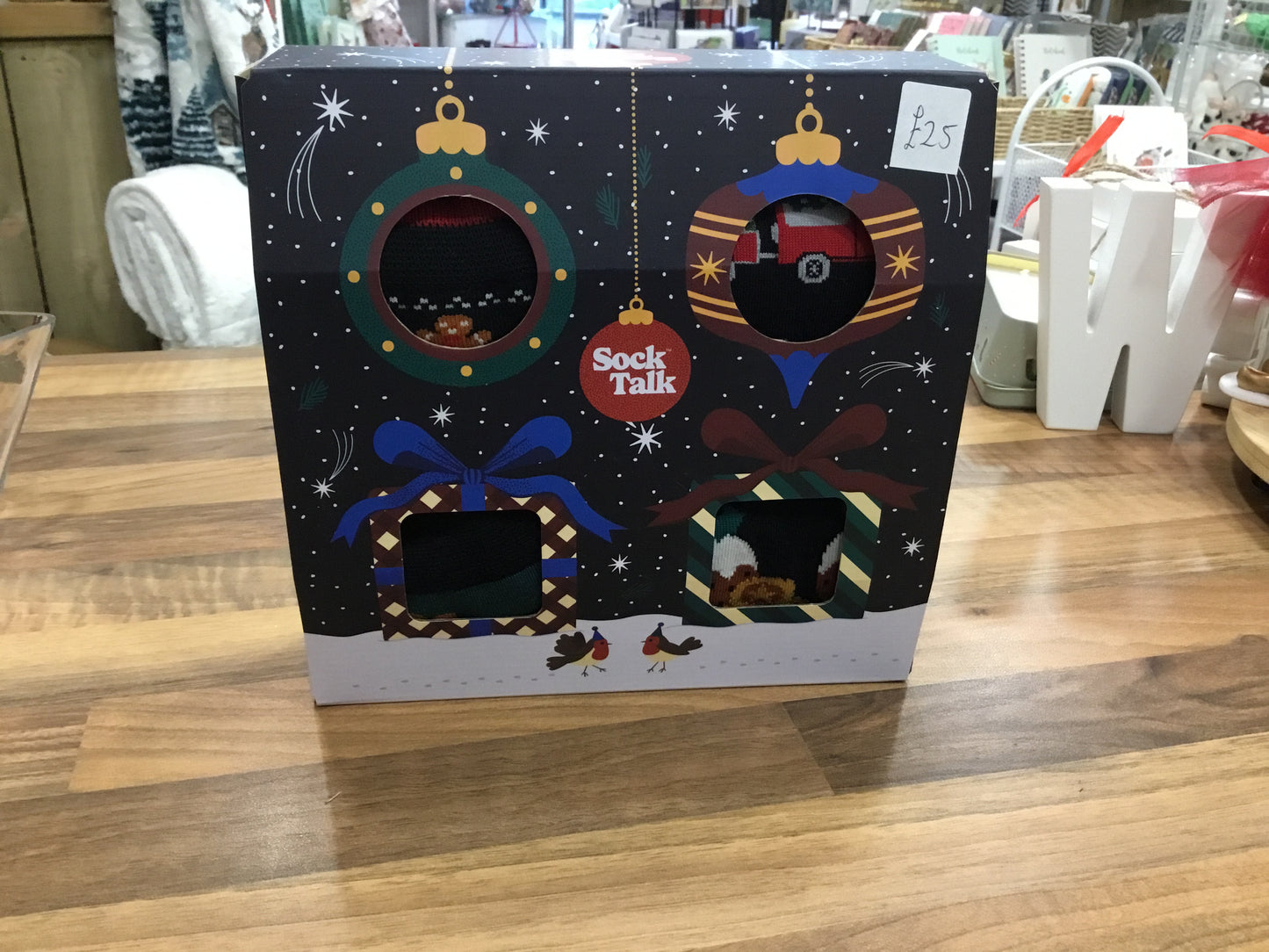 Socks in box. 4 pairs of men’s socks