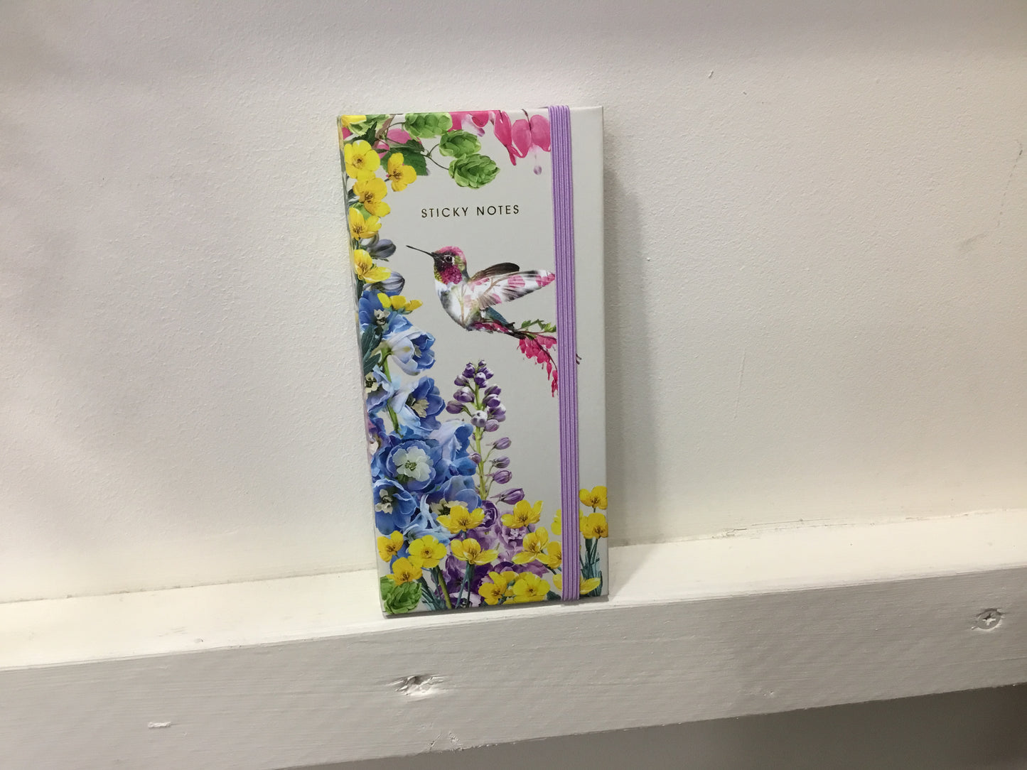 Sticky notes. Humming bird