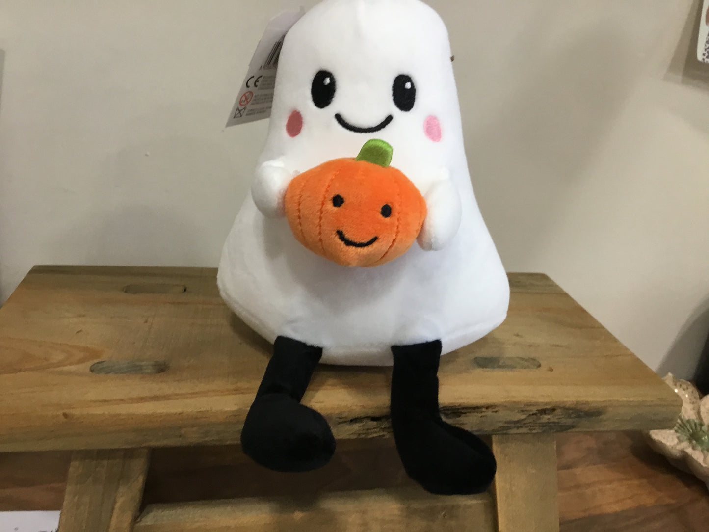 Sitting beanie ghost