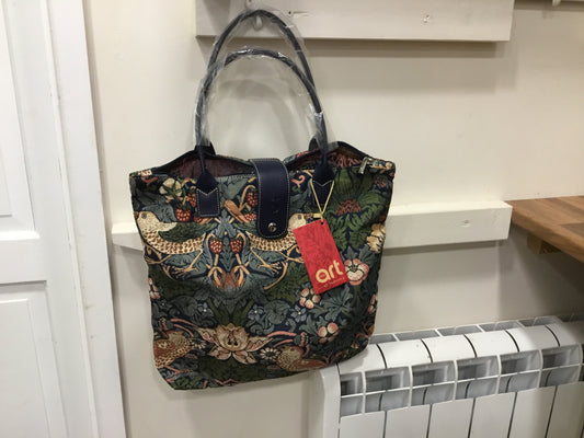 William Morris Design Foldable bag by Signare Tapestry
