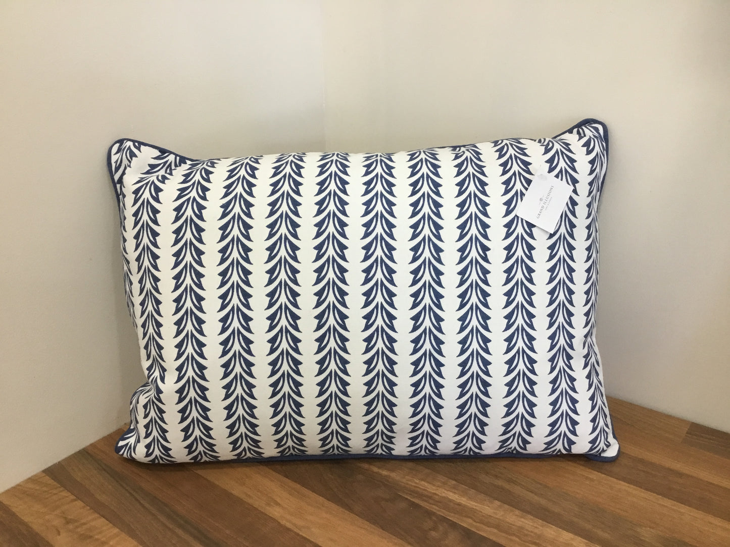 Rectangular cushion