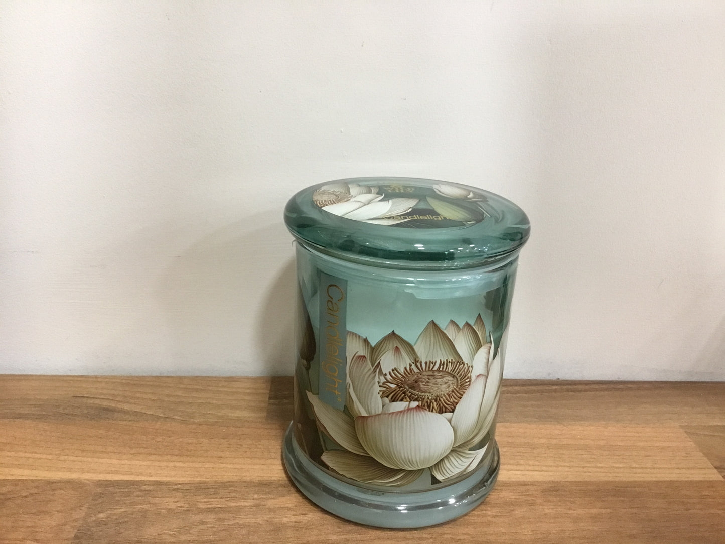 Lotus and wild lily candle