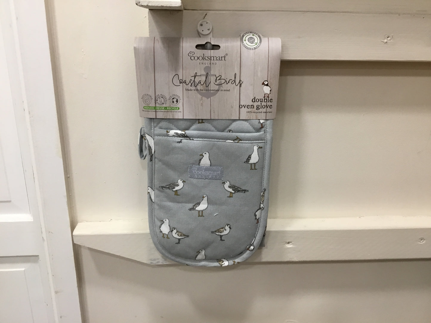 Double oven glove. Coastal bird design