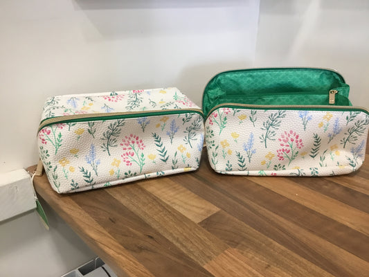 Wash bag. Enchanted garden. Open flat.