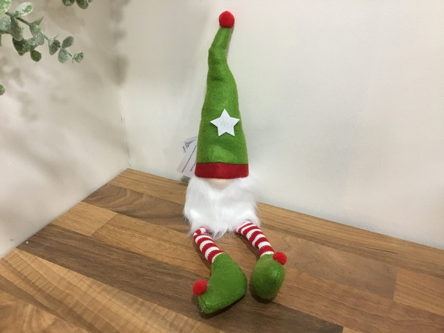 Elf sitting gonk