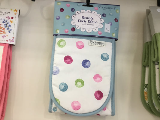 Spotty Oven Gloves