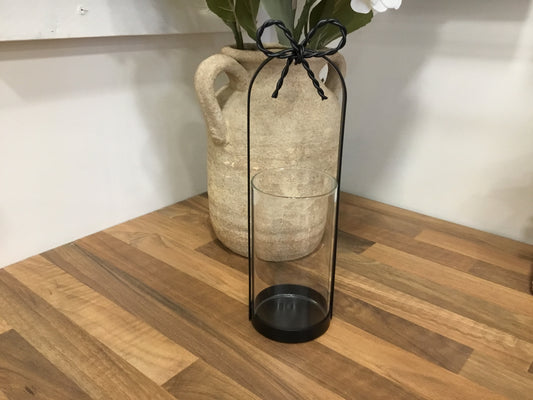 Black metal bow candle holder