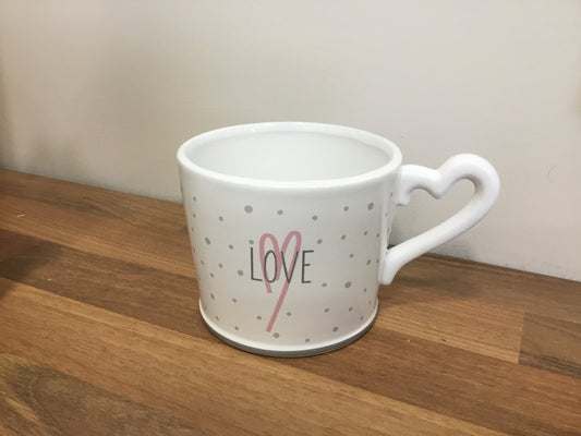 Love heart handled mug