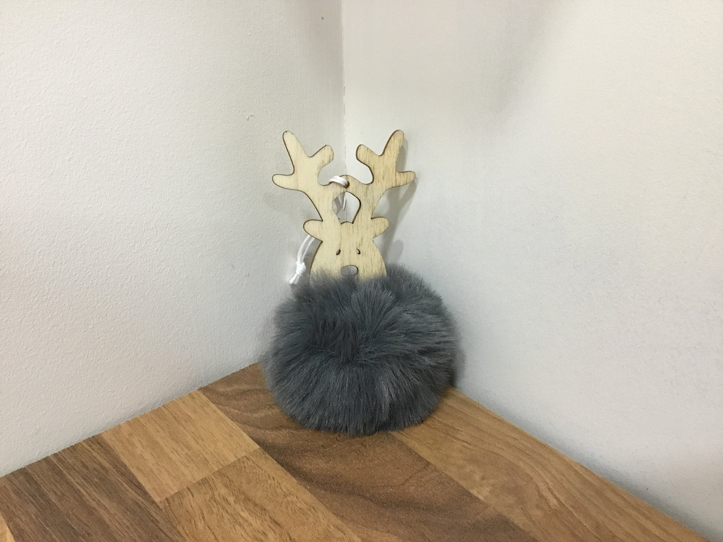 Wooden reindeer head Pom Pom