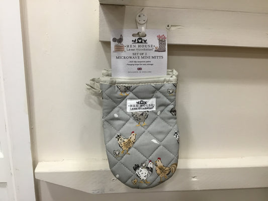 Microwave mini mitts. Hen house design. Pack of 2.