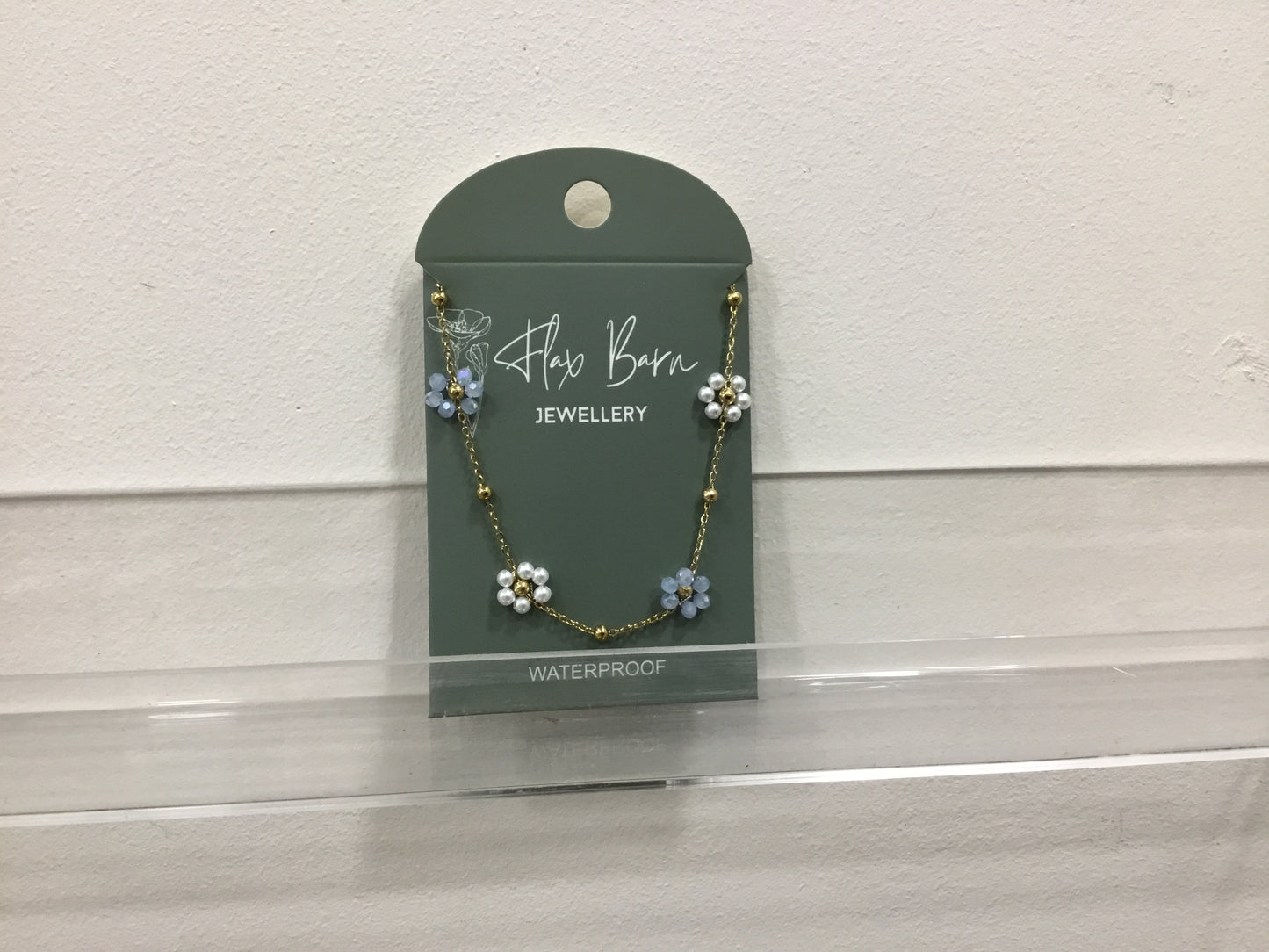 Flax Barn. Flower necklace.