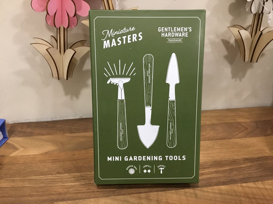 Mini gardening set