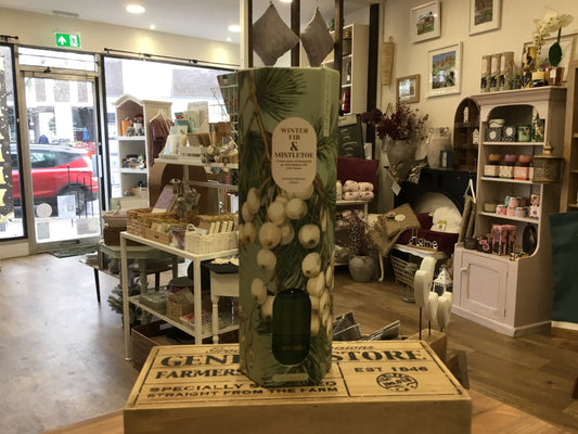 Winter fir and mistletoe diffuser.