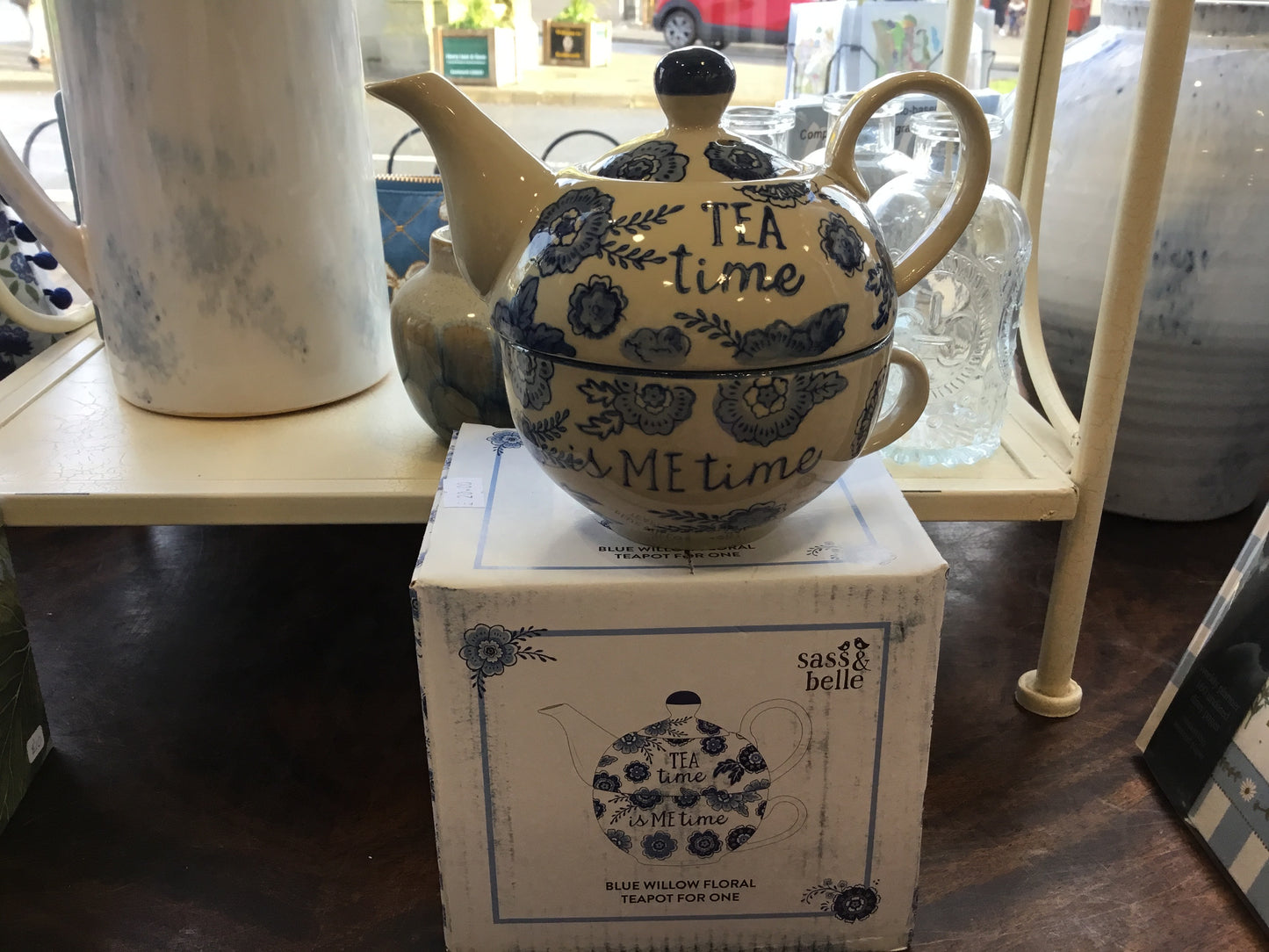 Sass and Belle blue willow teapot for one