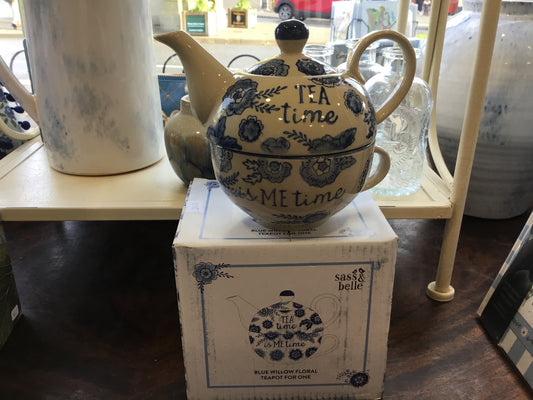 Sass and Belle blue willow teapot for one