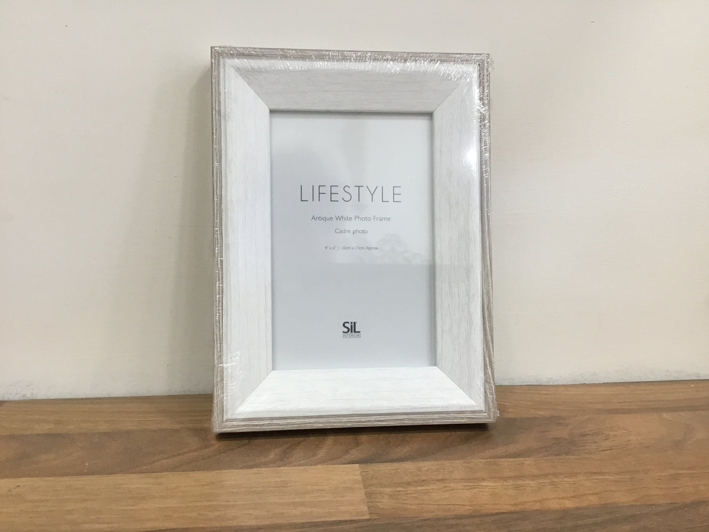 White Frame. 10cmx15cm.