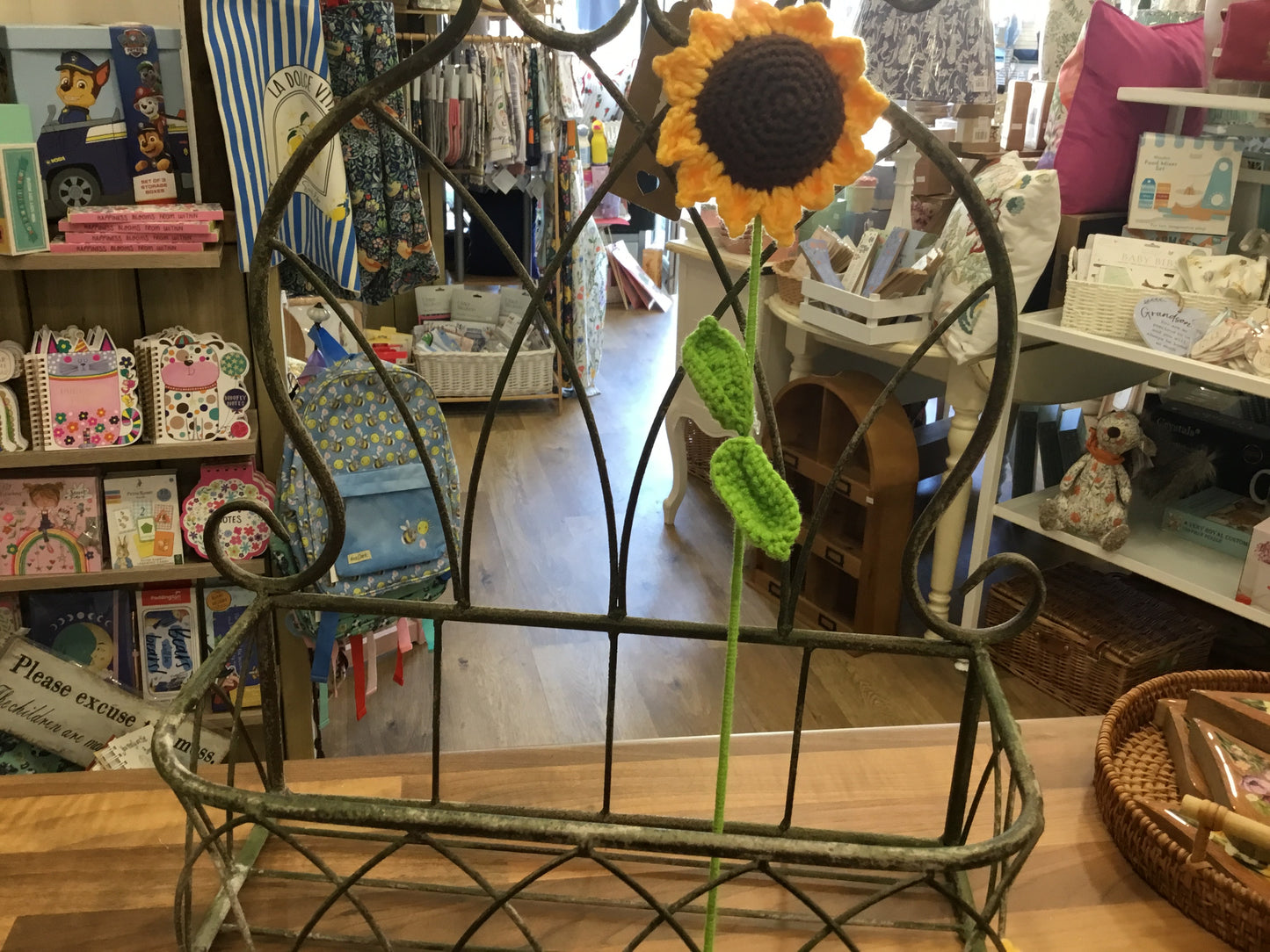 Knitted sunflower