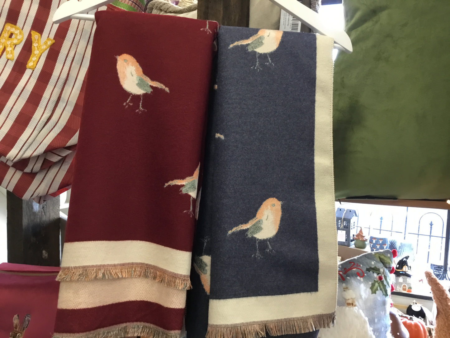 Robin scarves