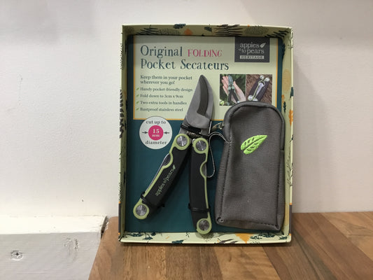 Folding secateurs with pouch