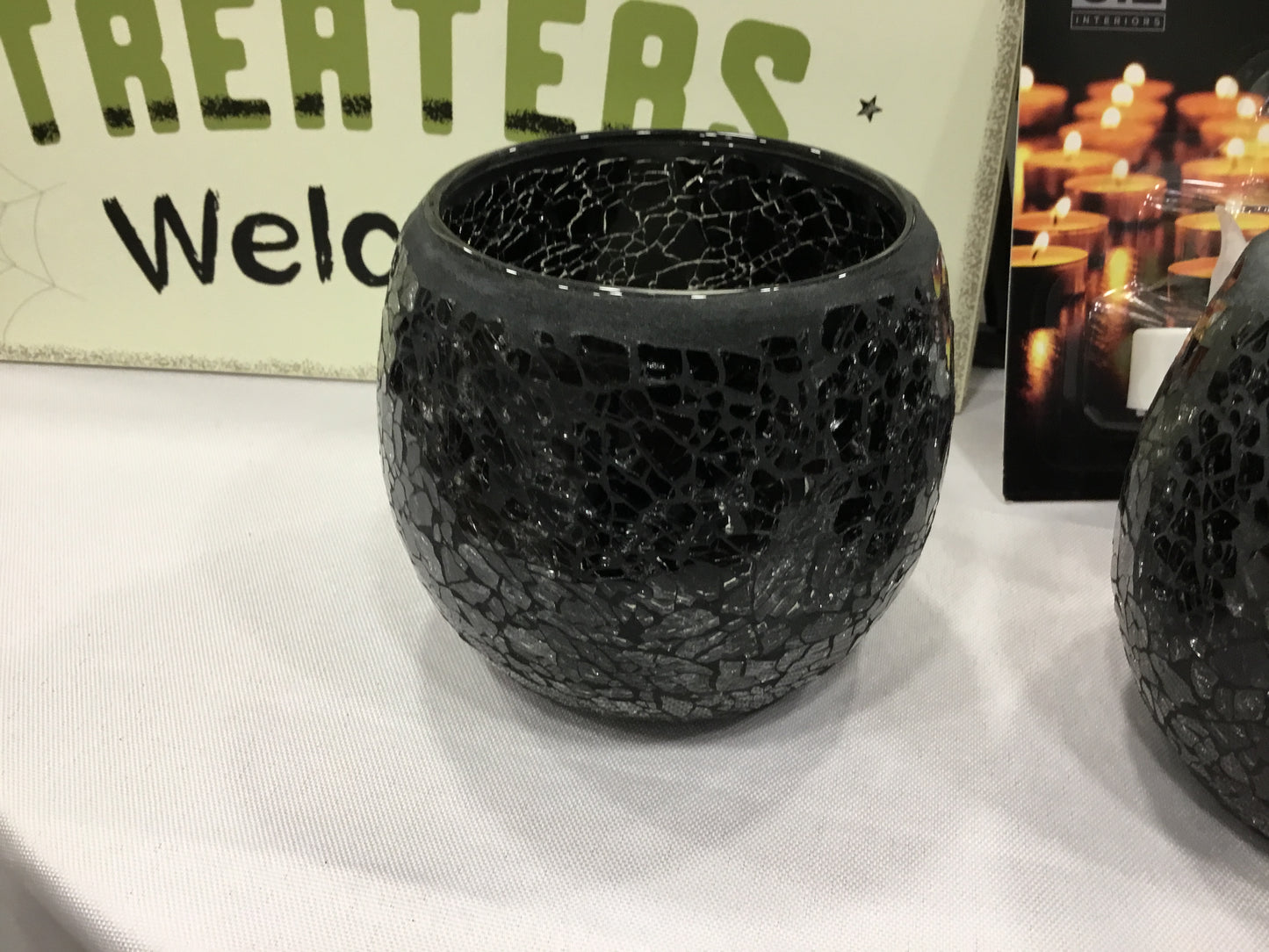 Black crackle t light holder