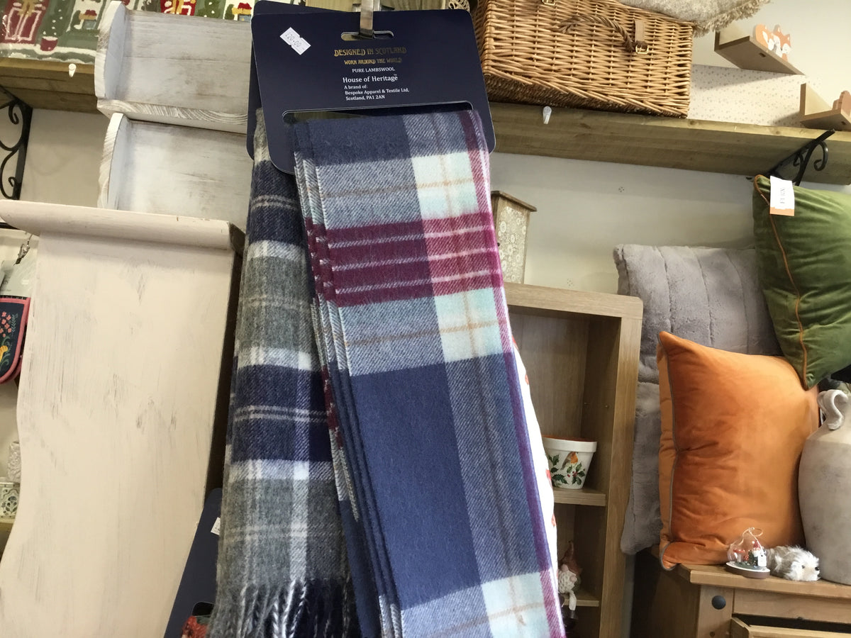 Men’s scarves