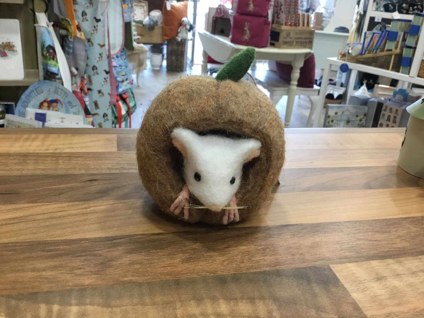 Felt mouse in acorn