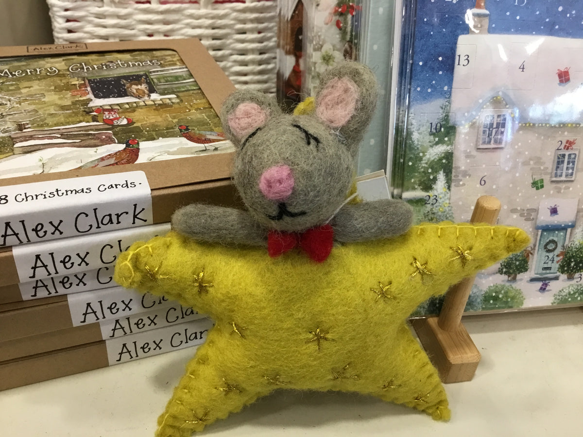 Felt mouse on star tree topper