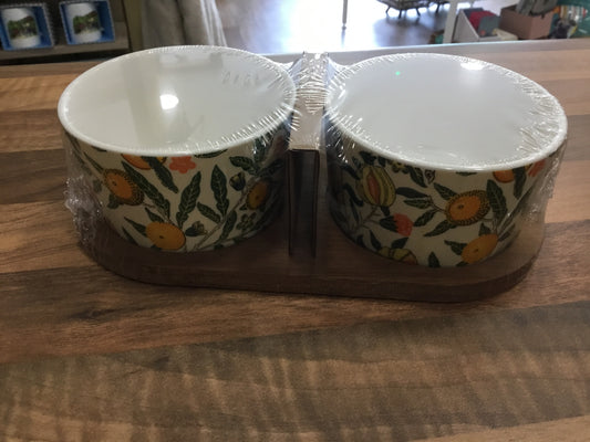 Set of 2 William Morris design ceramic dishes