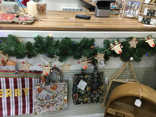 Reindeer star garland