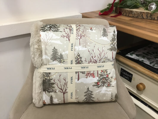 Throw forest design. 180cmx130cm