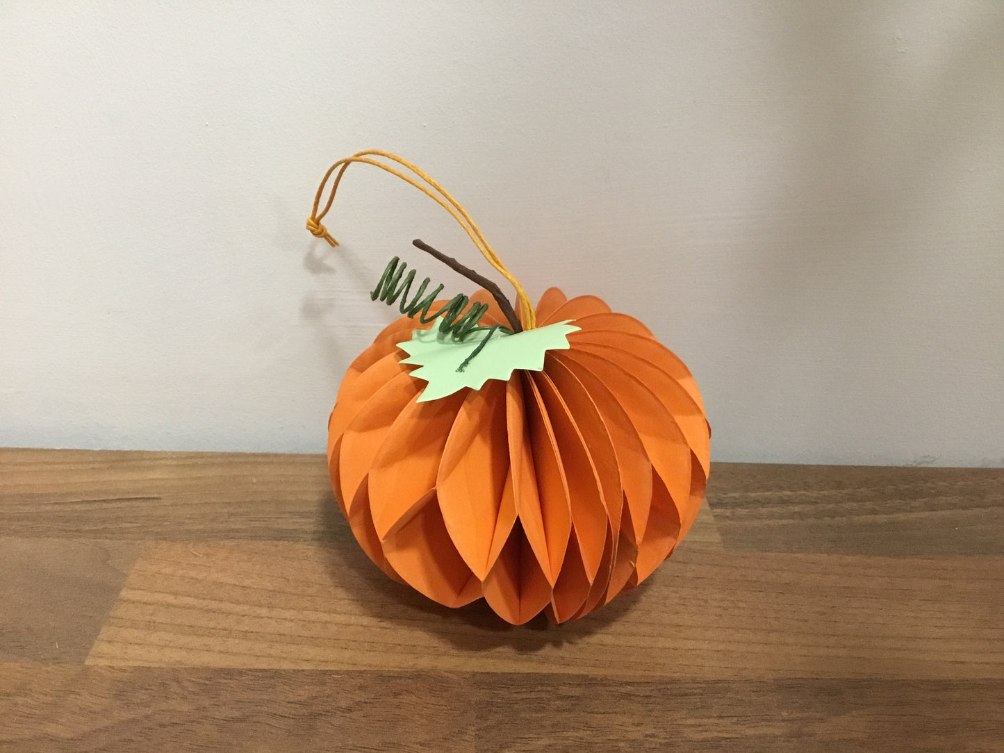 Paper pumpkin