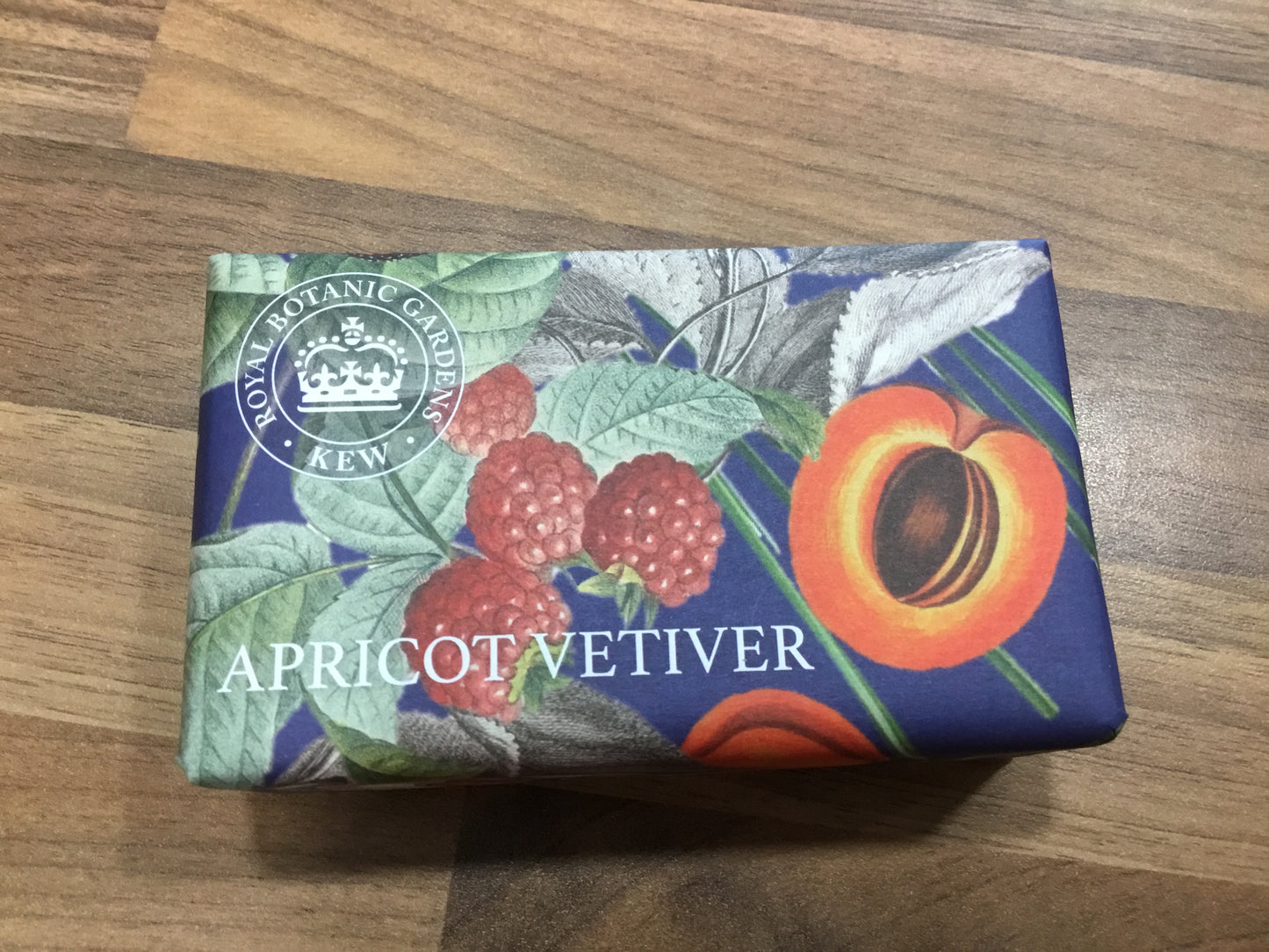 Kew soap Apricot vetiver
