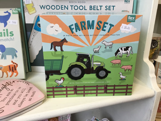 Farm set. Battery operated tractor. 4 years+