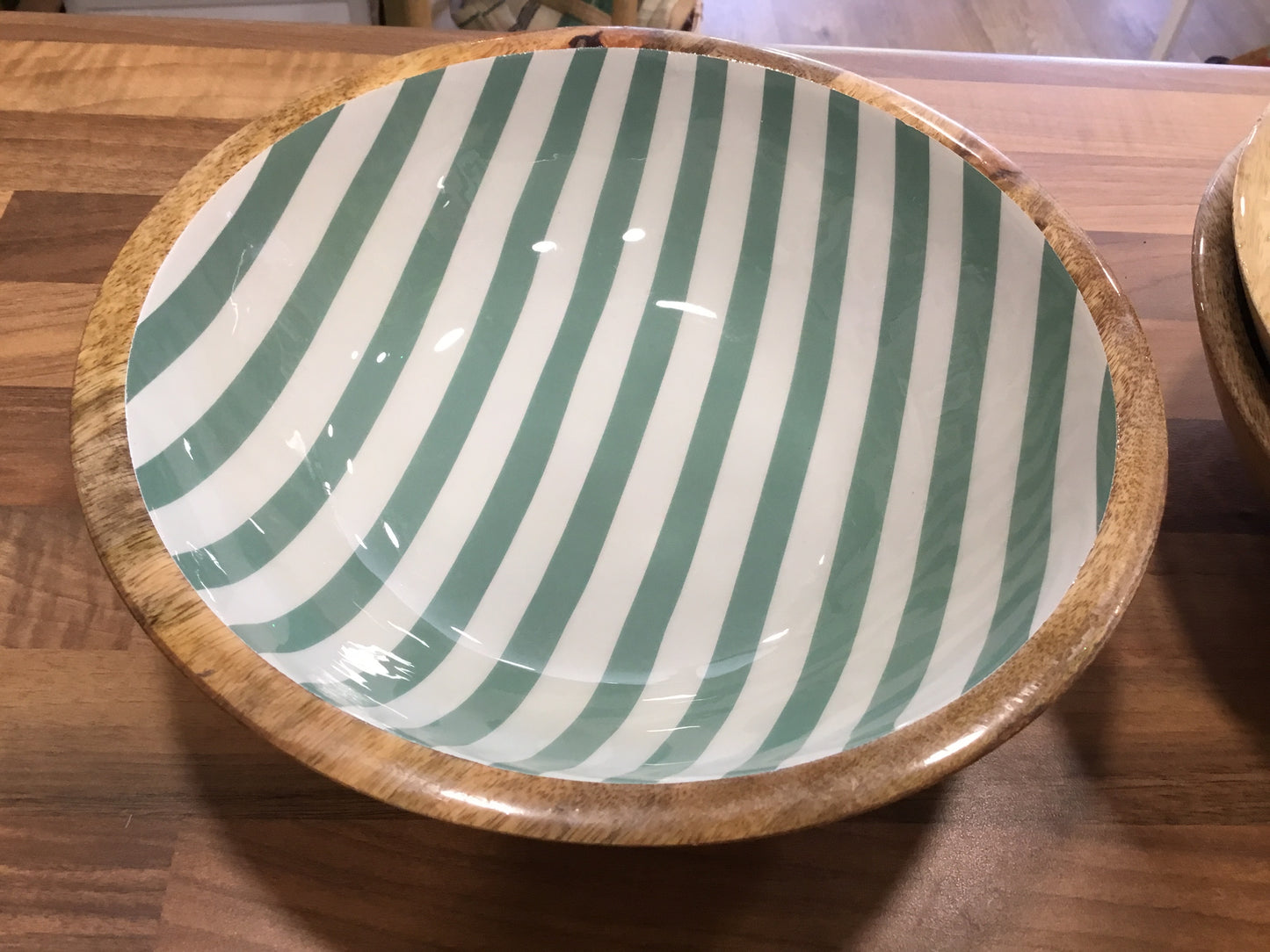 Mango wood bowl - green stripe