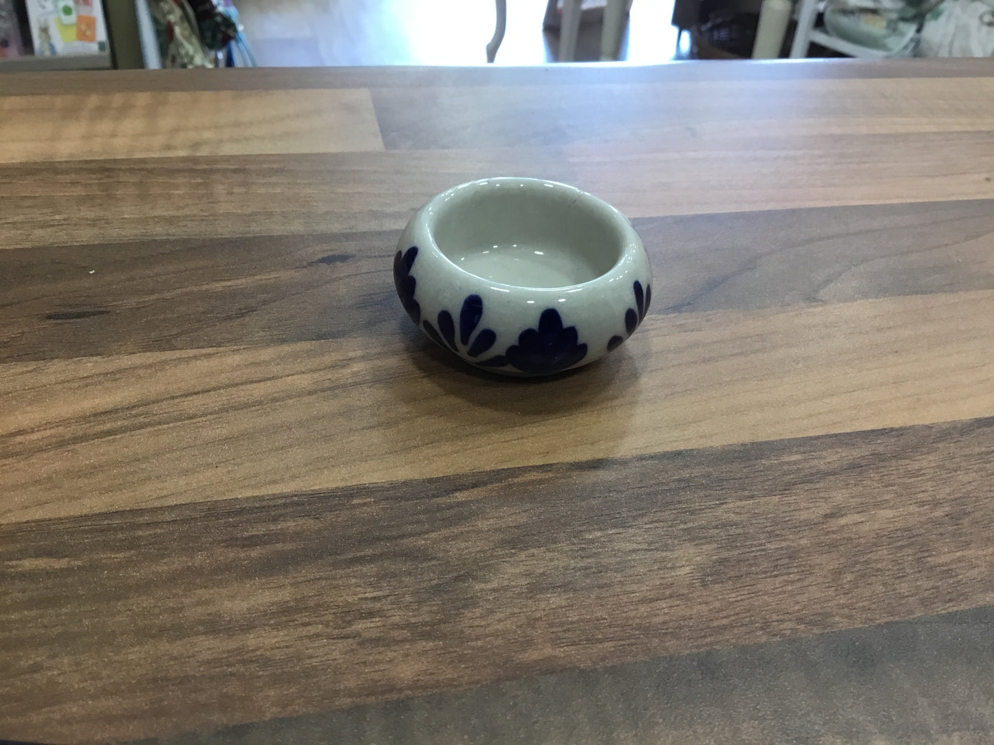 Ceramic t light holder