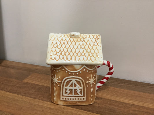 Gingerbread House Mug with lid