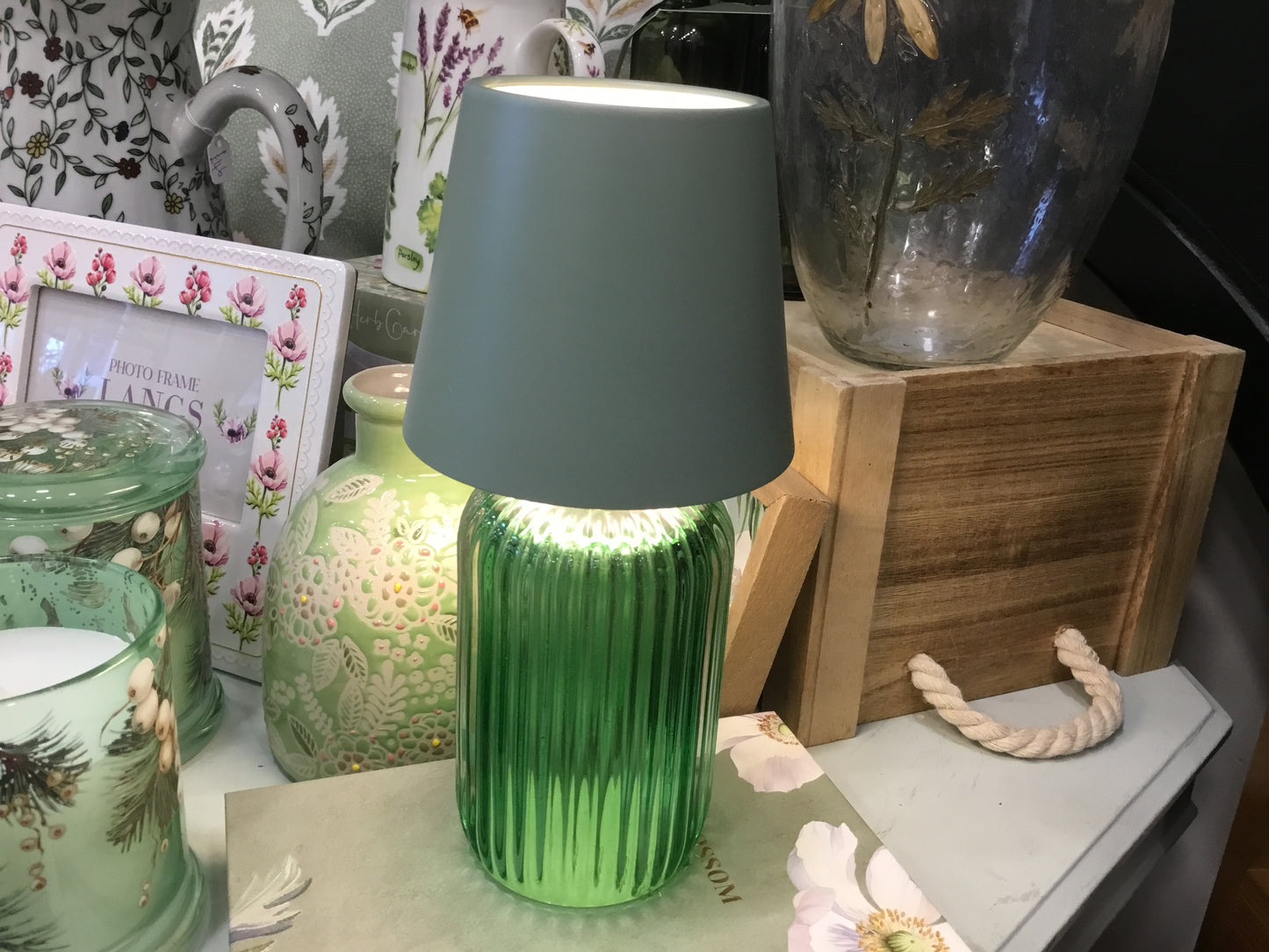 Green glass lamp with USB charger